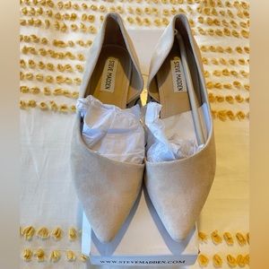 Steve Madden Natural Suede Flats